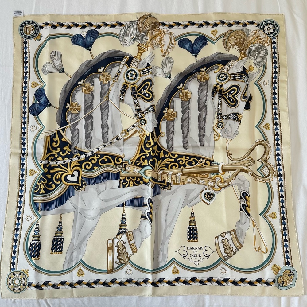 Hermès Harnais De Coeur Silk Scarf size 90